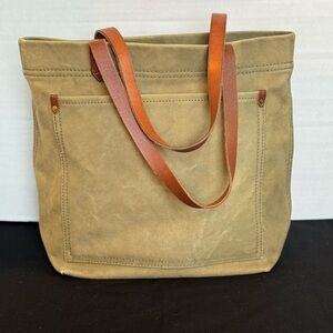 Madewell Green Tote Bag with Spacious Design
